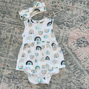 Spearmint love outfit with matching bow